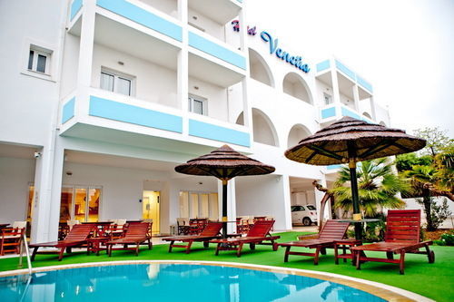Hotel Venetia Perdika  Buitenkant foto