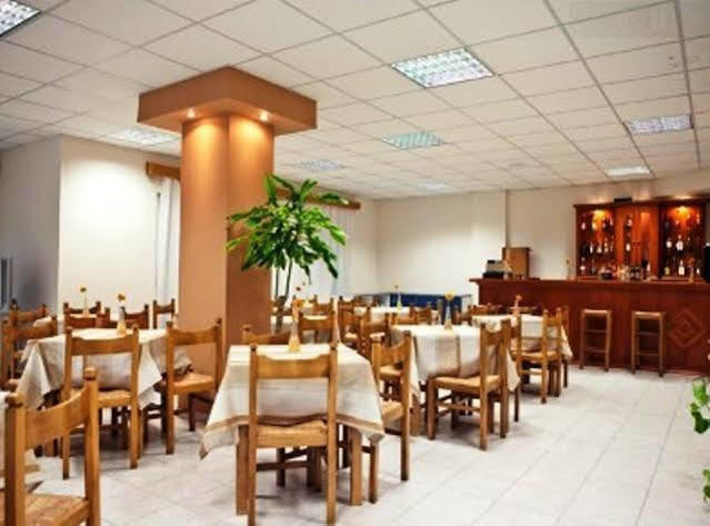 Hotel Venetia Perdika  Buitenkant foto